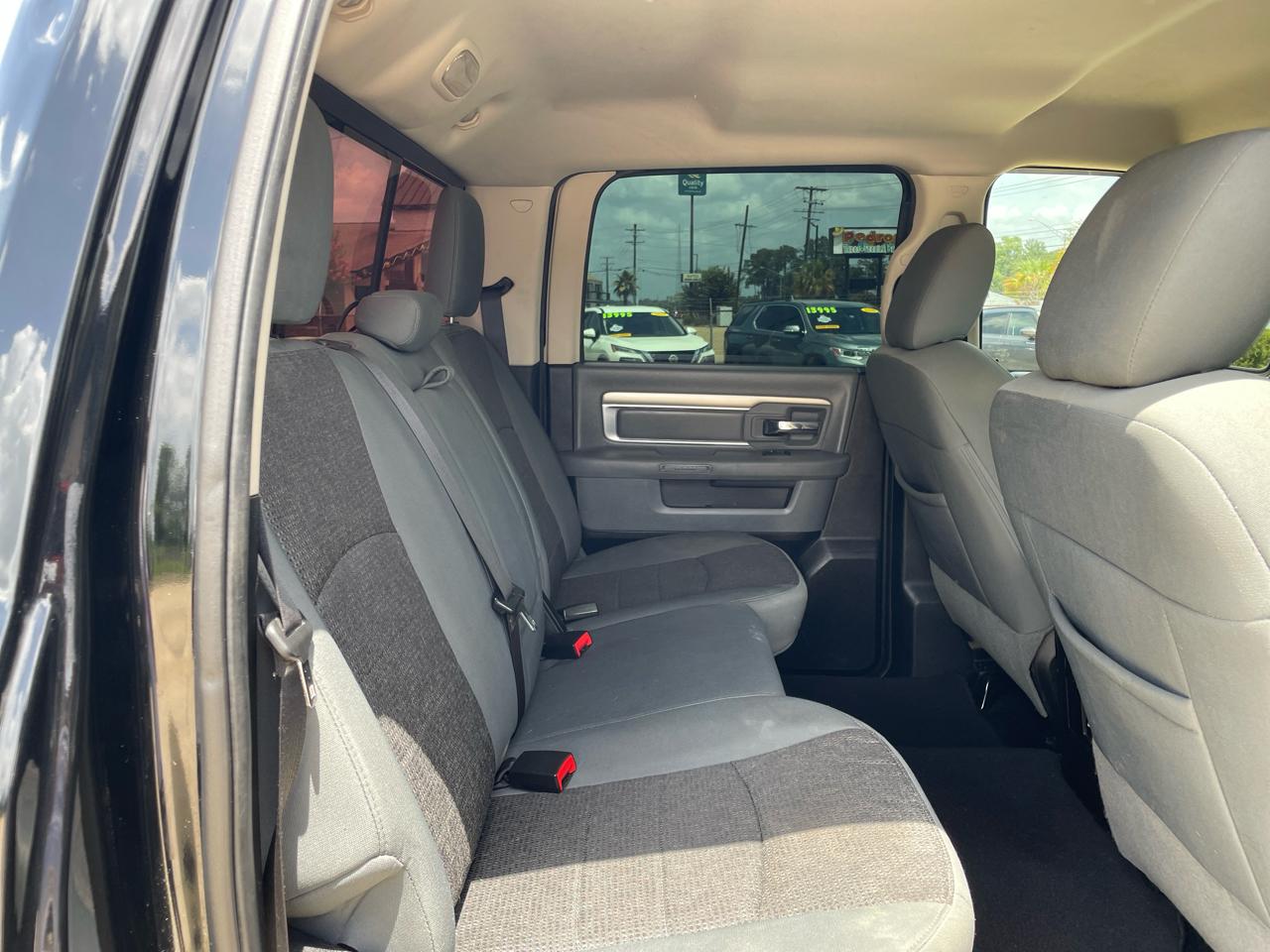RAM 1500 2WD Crew Cab 140.5" Lone Star 2014