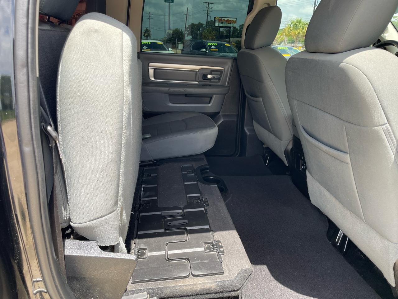 RAM 1500 2WD Crew Cab 140.5" Lone Star 2014