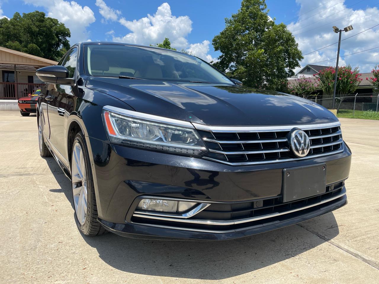 Volkswagen Passat 2.0T SEL Premium Auto 2018