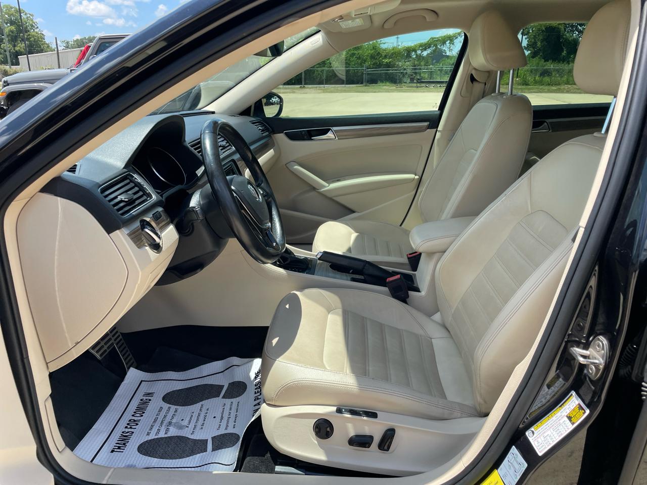 Volkswagen Passat 2.0T SEL Premium Auto 2018