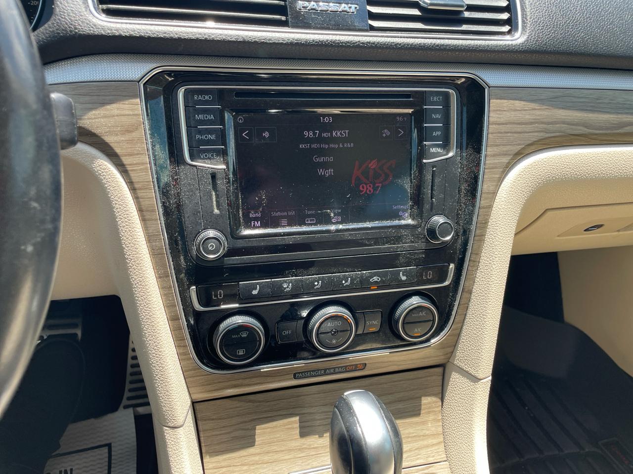 Volkswagen Passat 2.0T SEL Premium Auto 2018
