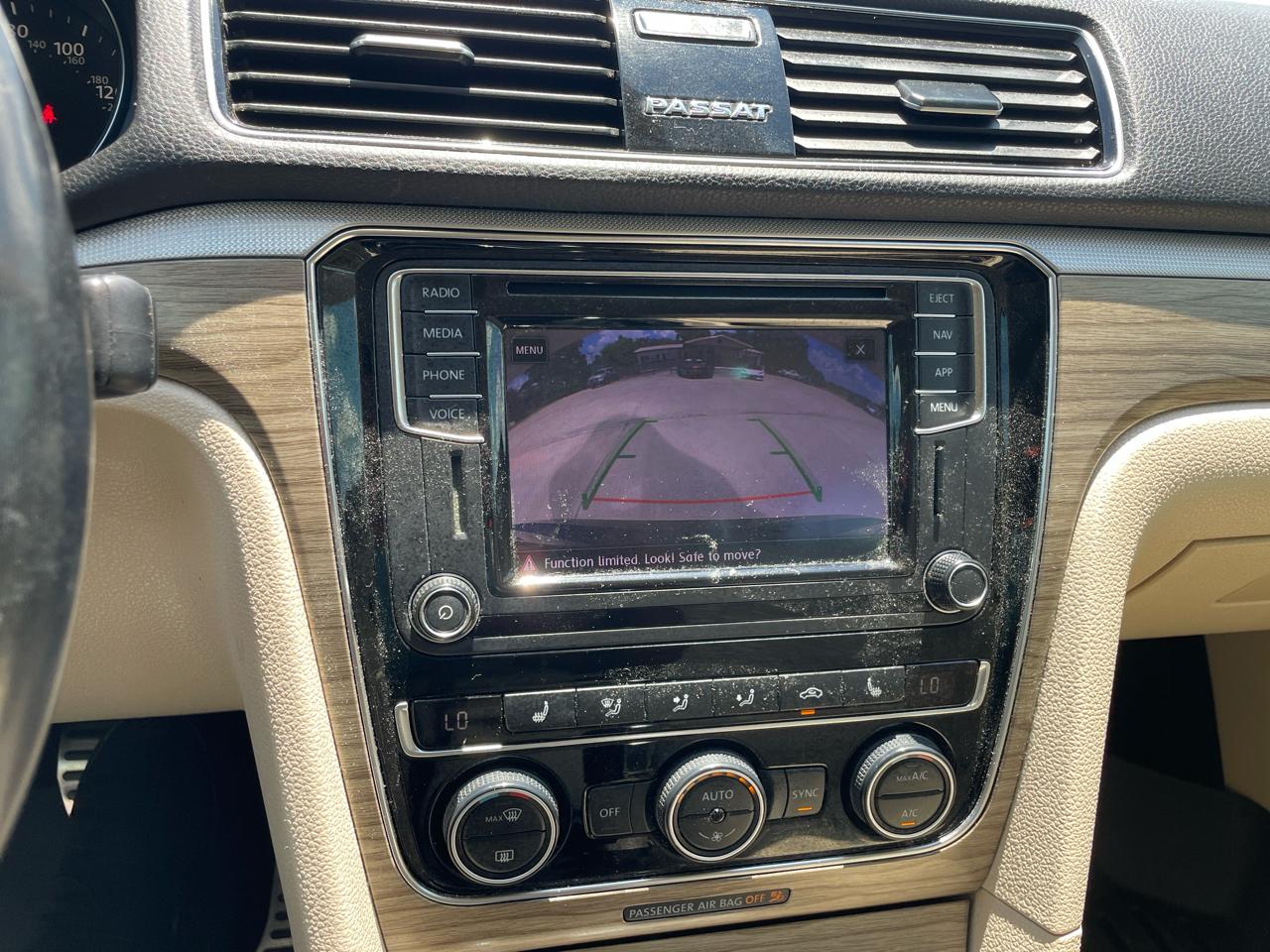 Volkswagen Passat 2.0T SEL Premium Auto 2018