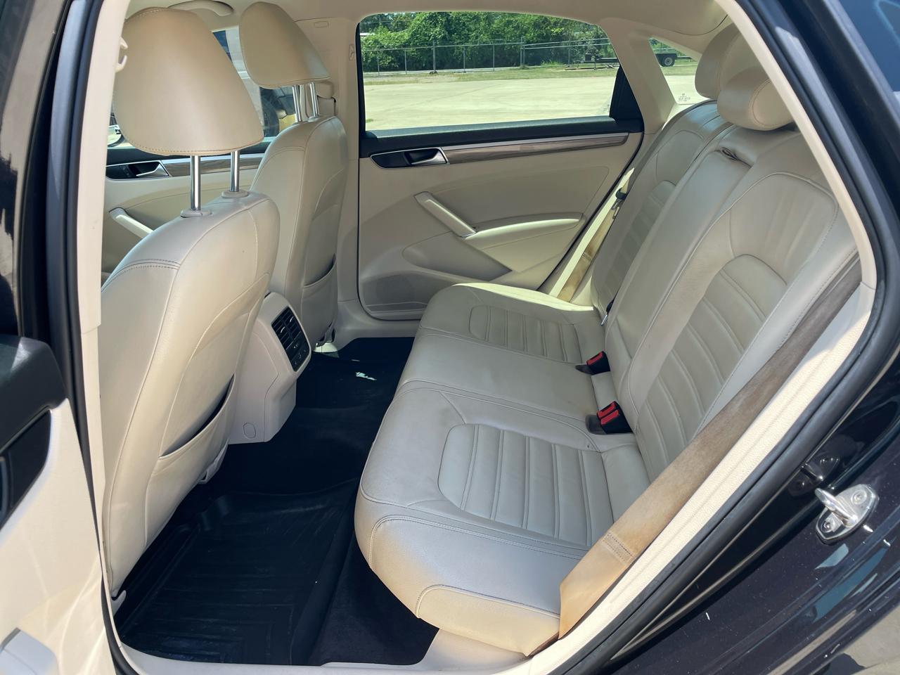 Volkswagen Passat 2.0T SEL Premium Auto 2018