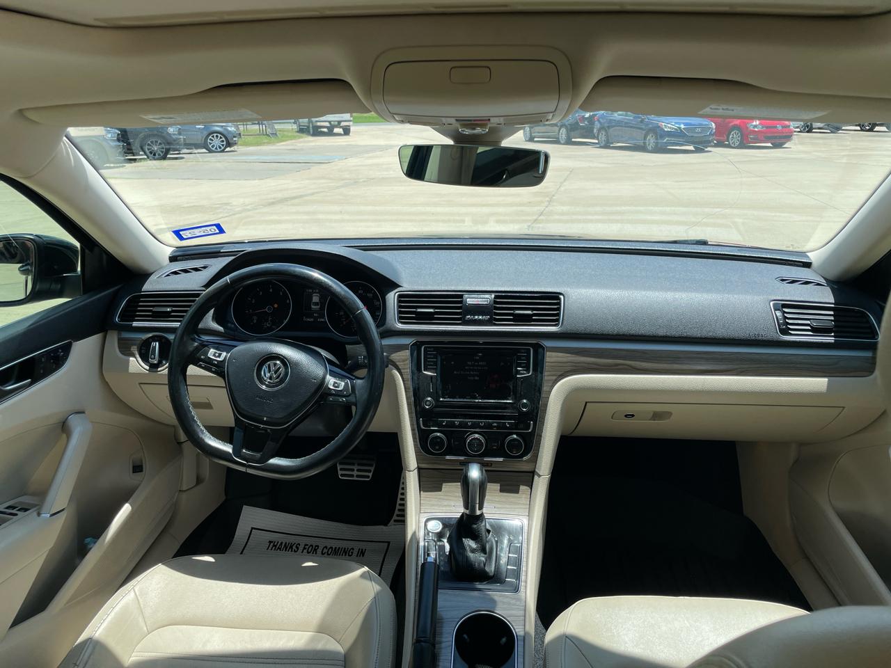 Volkswagen Passat 2.0T SEL Premium Auto 2018