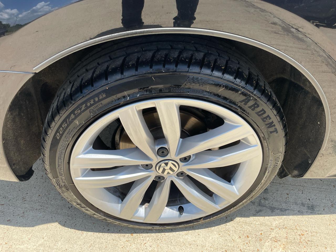 Volkswagen Passat 2.0T SEL Premium Auto 2018