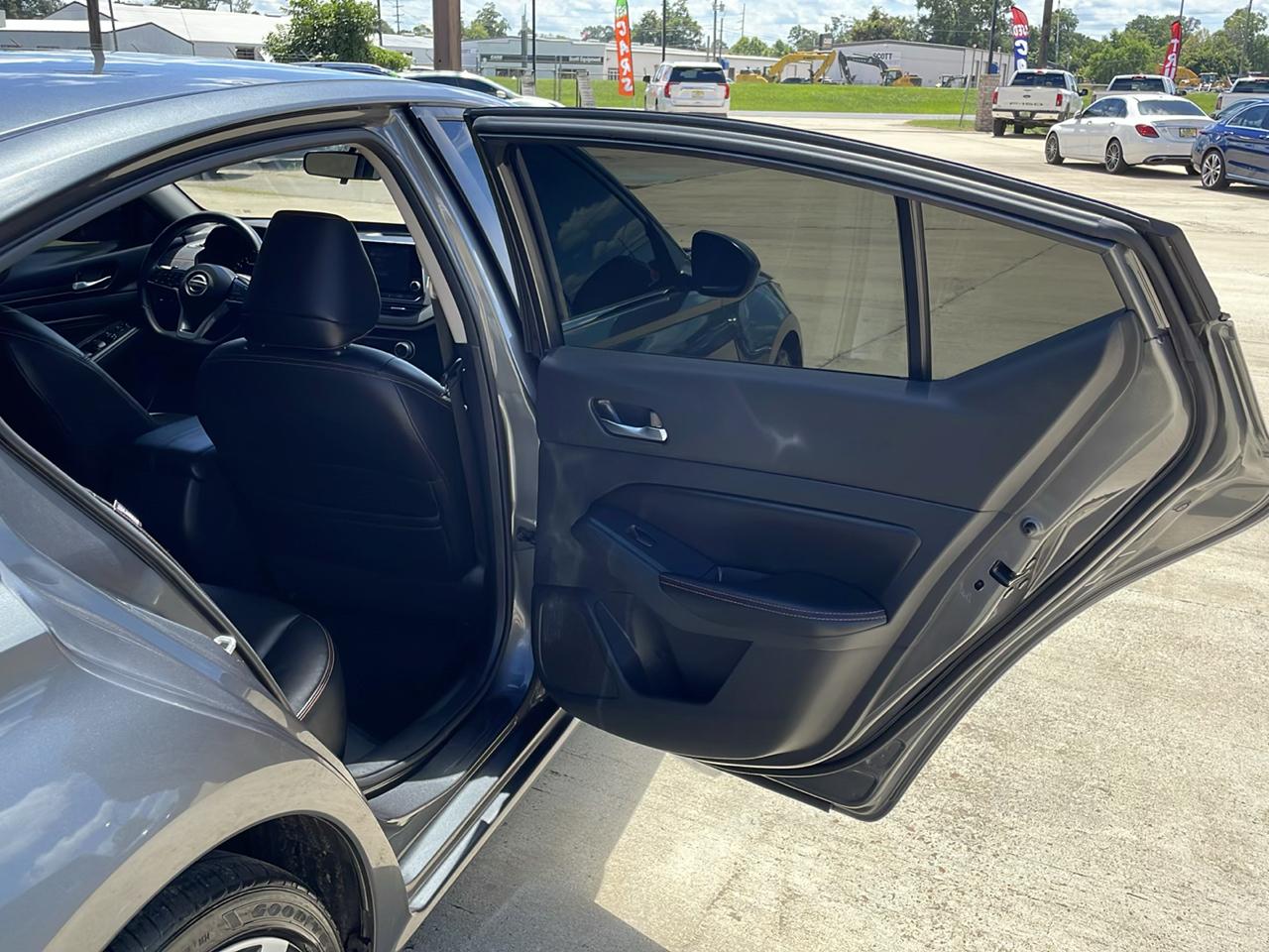 Nissan Altima 2.5 SR Sedan 2021