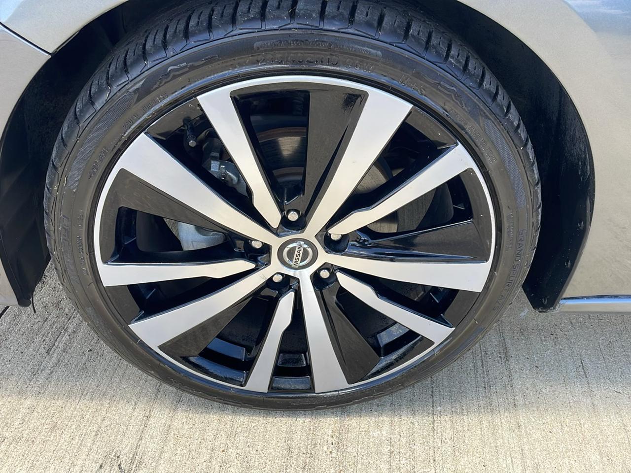 Nissan Altima 2.5 SR Sedan 2021