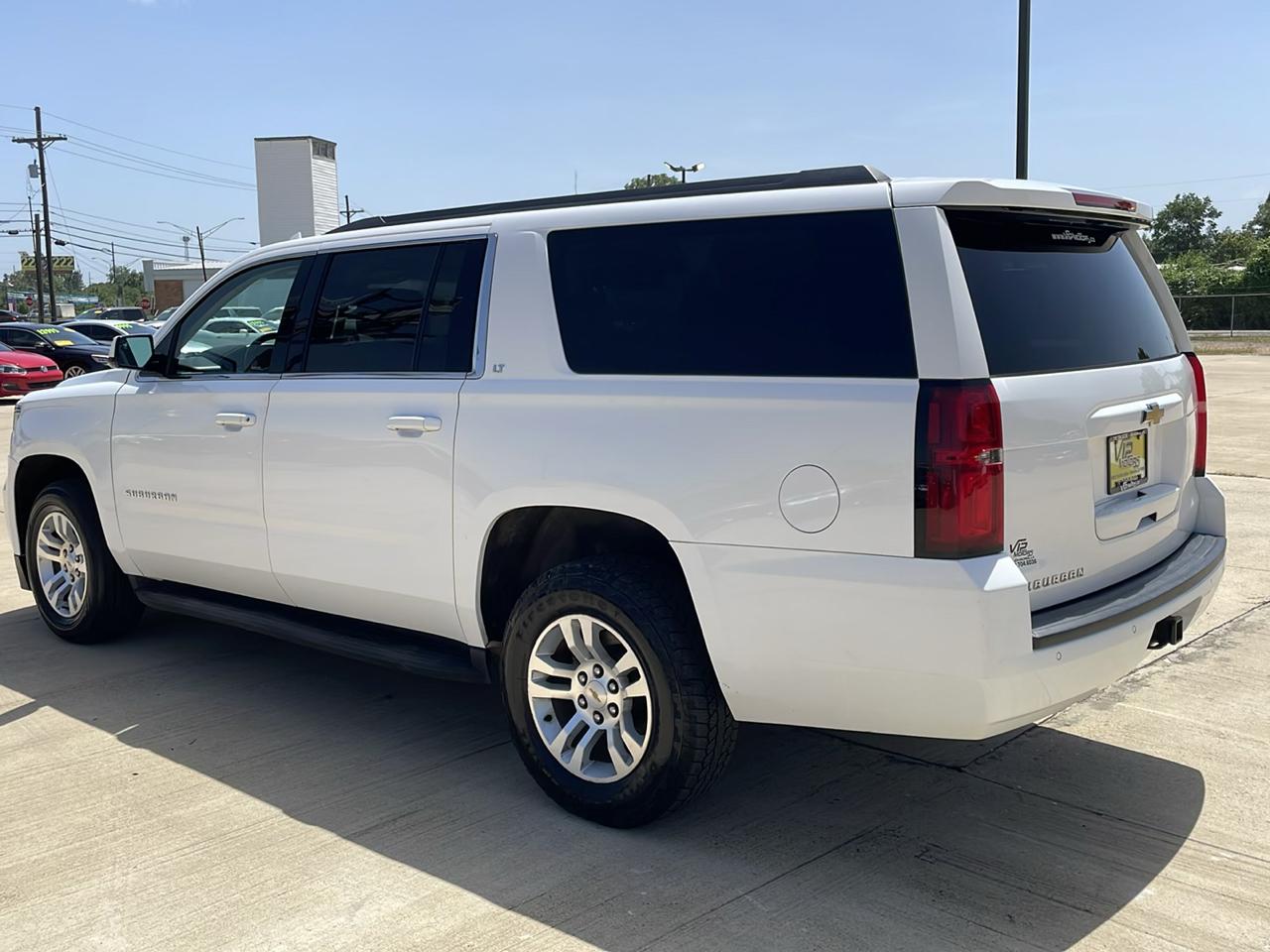 Chevrolet Suburban 2WD 4dr 1500 LT 2018