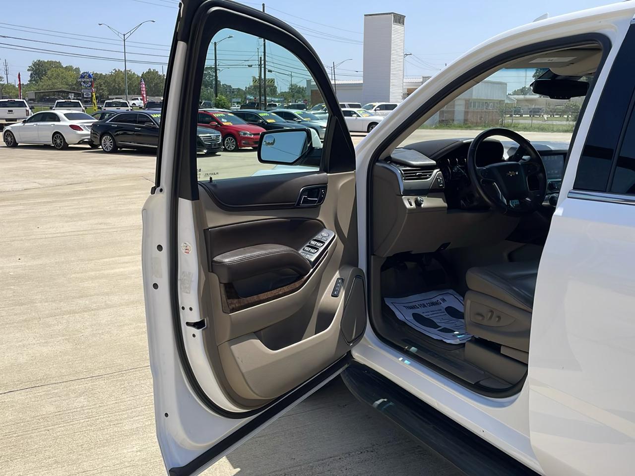 Chevrolet Suburban 2WD 4dr 1500 LT 2018