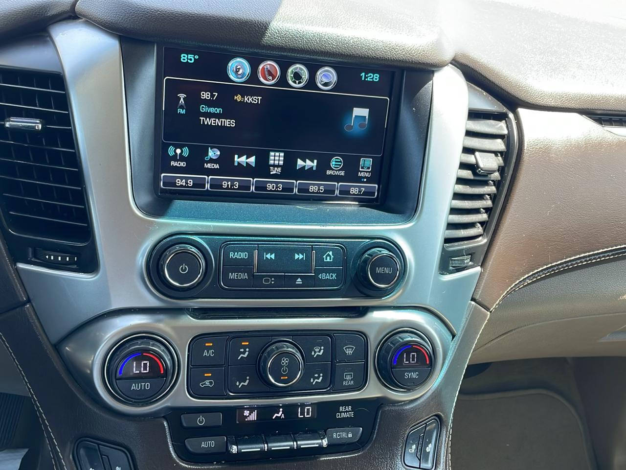 Chevrolet Suburban 2WD 4dr 1500 LT 2018