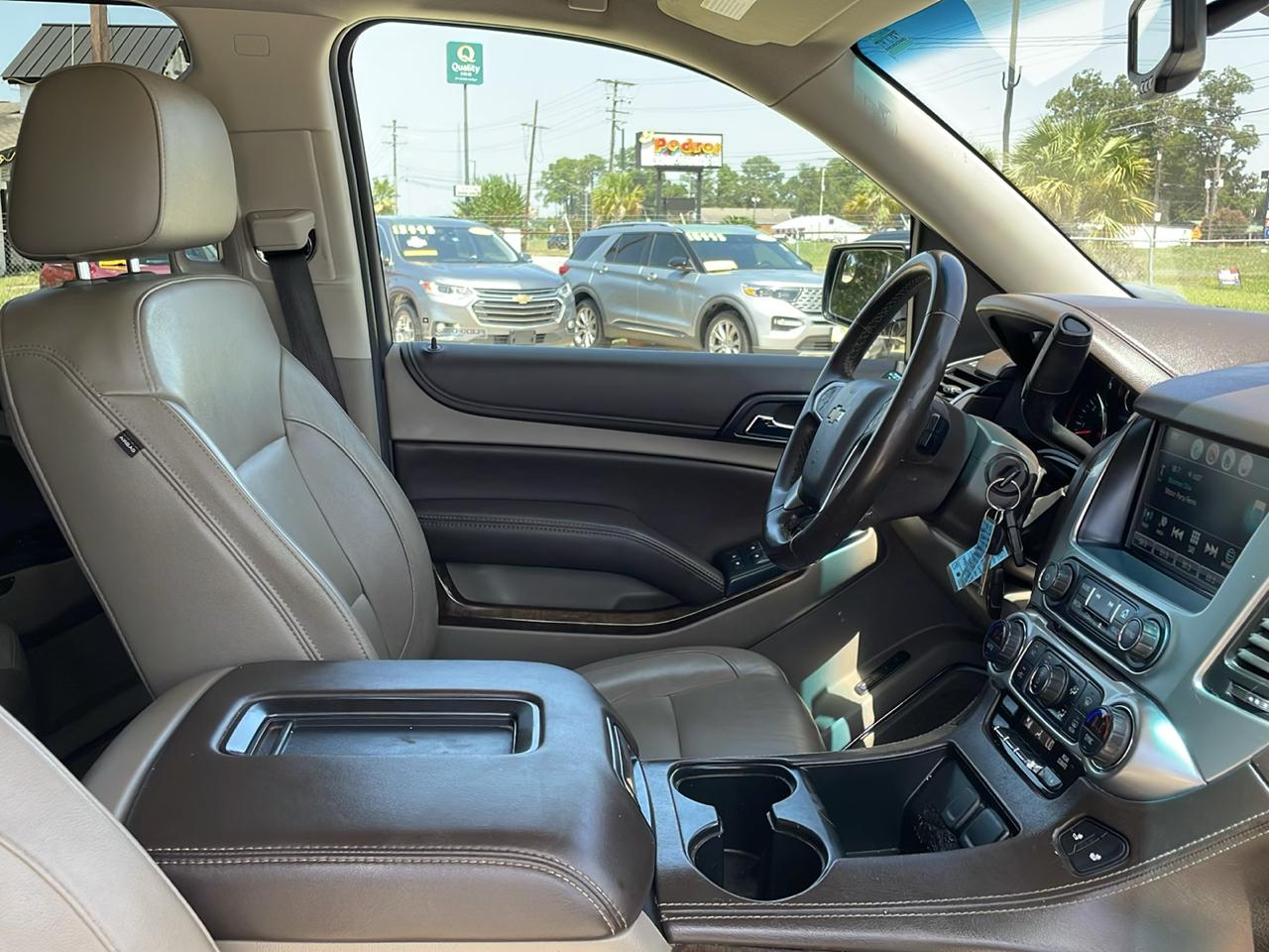 Chevrolet Suburban 2WD 4dr 1500 LT 2018