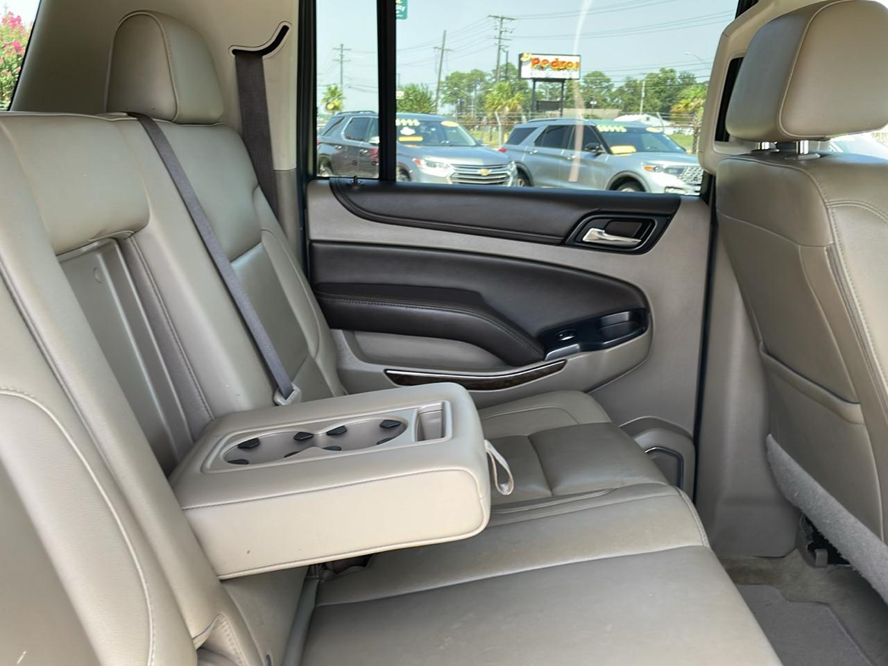 Chevrolet Suburban 2WD 4dr 1500 LT 2018