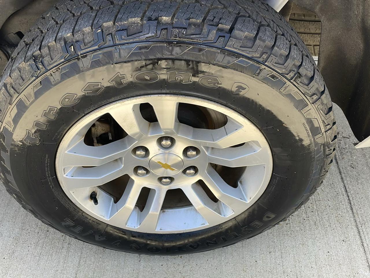 Chevrolet Suburban 2WD 4dr 1500 LT 2018