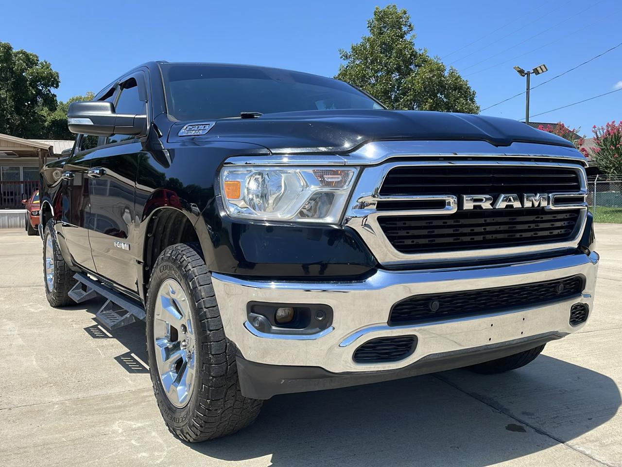 RAM 1500 Big Horn/Lone Star 4x4 Crew Cab 5'7" Box 2019