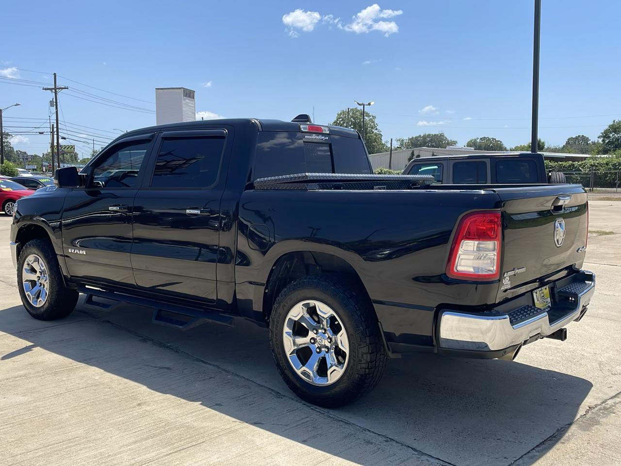 RAM 1500 Big Horn/Lone Star 4x4 Crew Cab 5'7" Box 2019