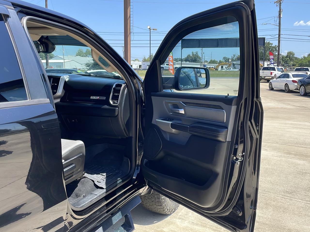 RAM 1500 Big Horn/Lone Star 4x4 Crew Cab 5'7" Box 2019