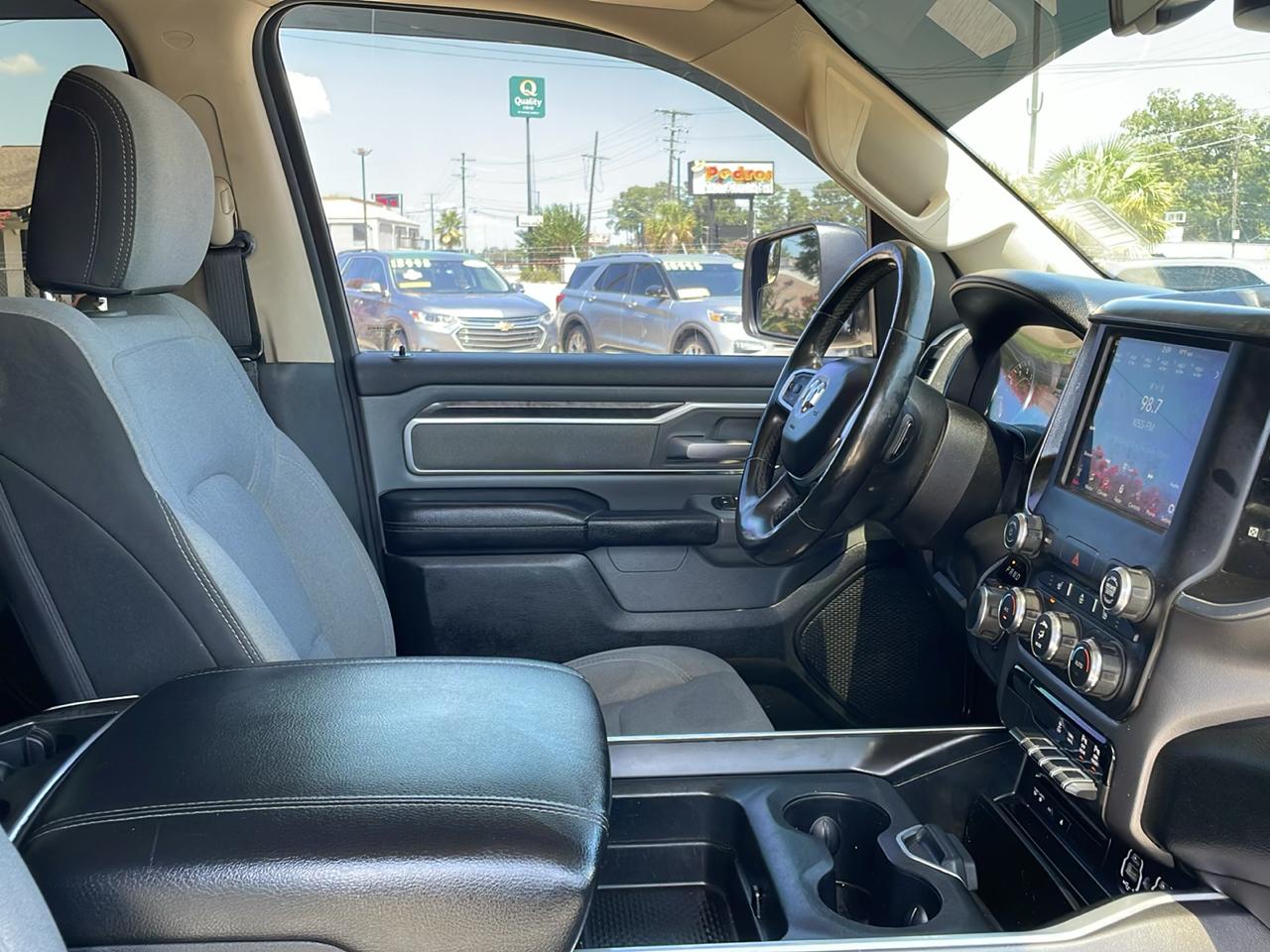 RAM 1500 Big Horn/Lone Star 4x4 Crew Cab 5'7" Box 2019
