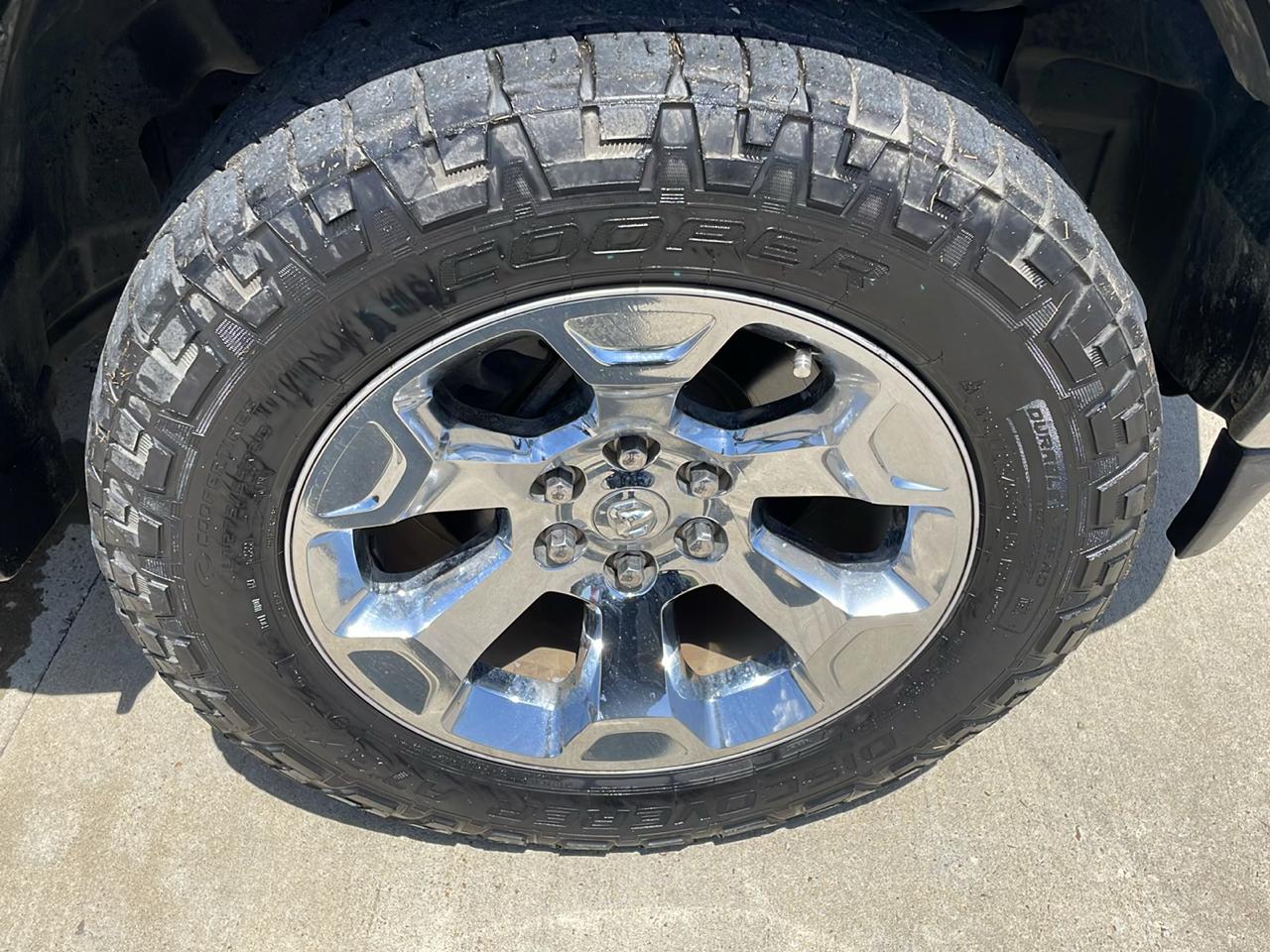 RAM 1500 Big Horn/Lone Star 4x4 Crew Cab 5'7" Box 2019