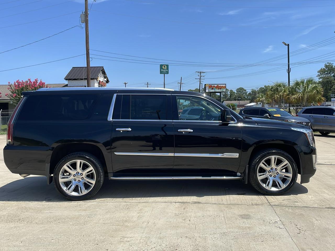 Cadillac Escalade ESV 4WD 4dr Luxury 2020
