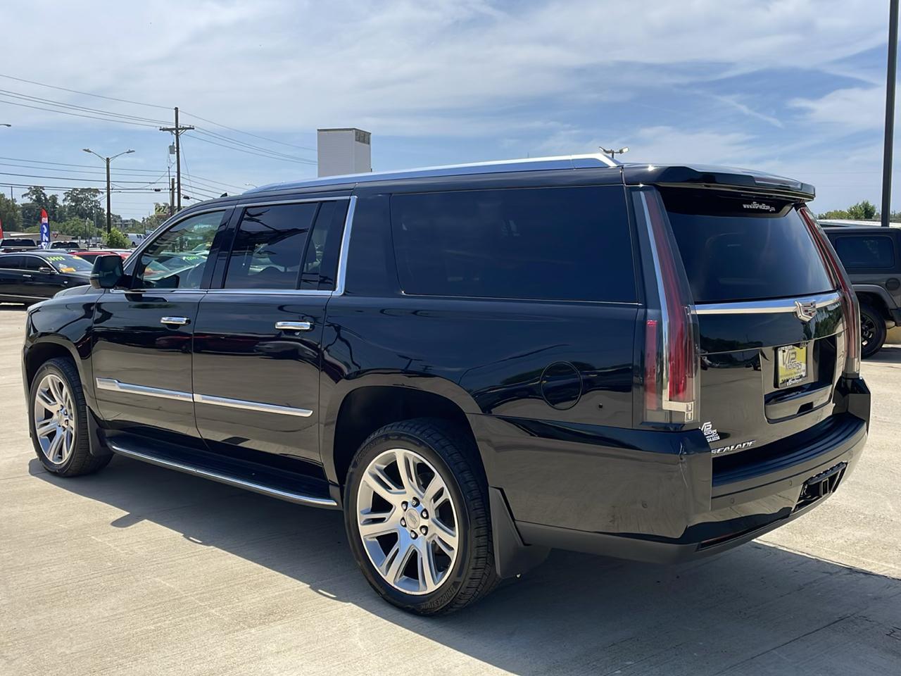 Cadillac Escalade ESV 4WD 4dr Luxury 2020