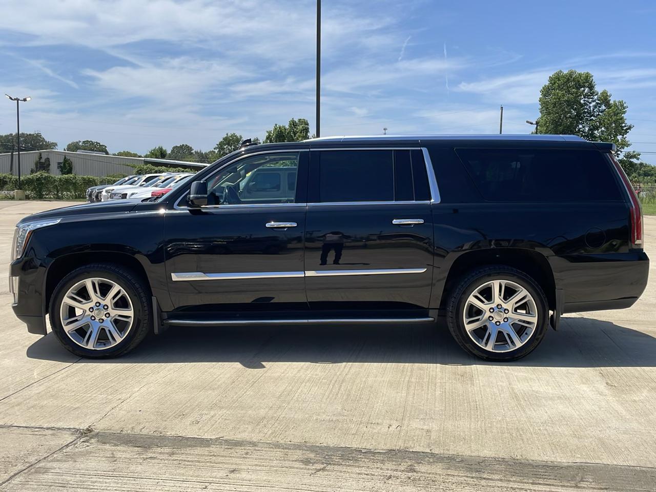 Cadillac Escalade ESV 4WD 4dr Luxury 2020