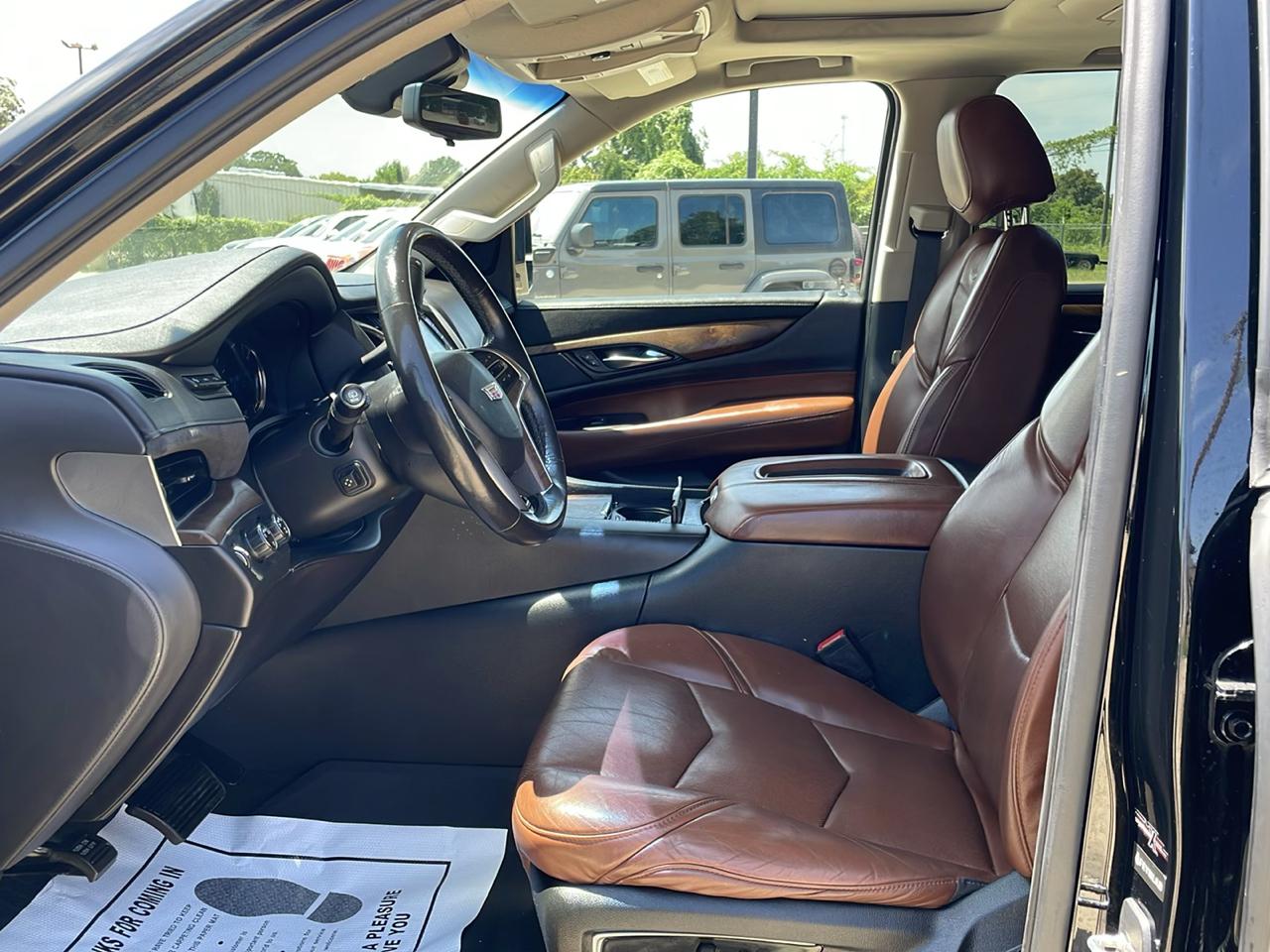 Cadillac Escalade ESV 4WD 4dr Luxury 2020