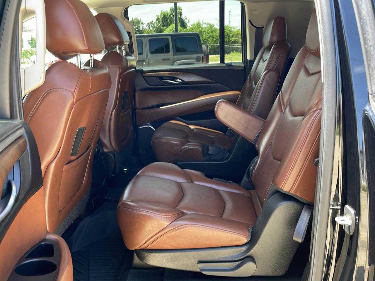 Cadillac Escalade ESV 4WD 4dr Luxury 2020