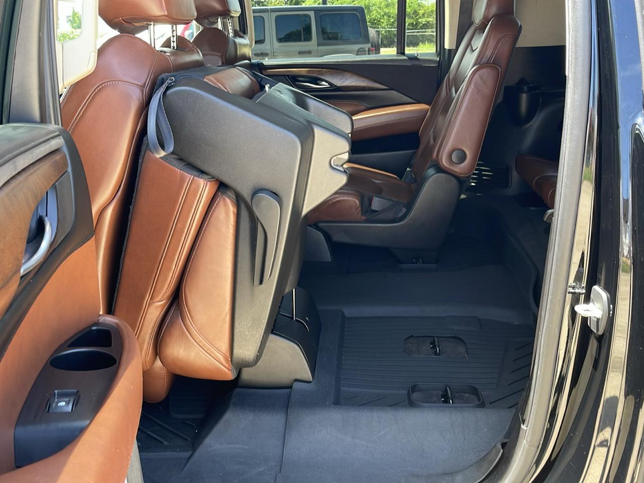 Cadillac Escalade ESV 4WD 4dr Luxury 2020