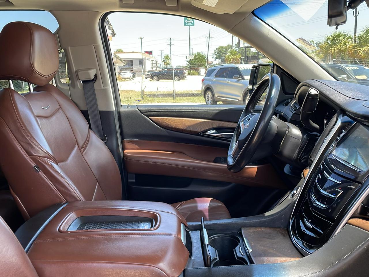 Cadillac Escalade ESV 4WD 4dr Luxury 2020