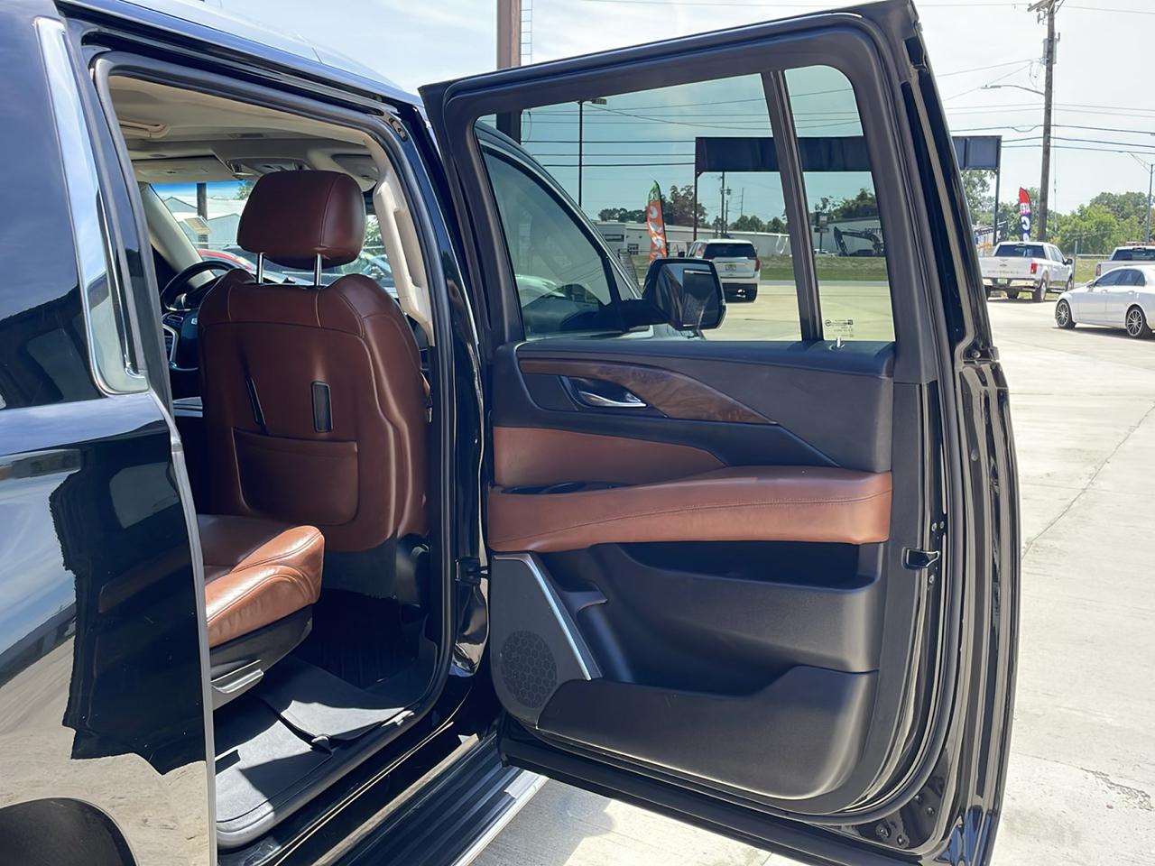 Cadillac Escalade ESV 4WD 4dr Luxury 2020