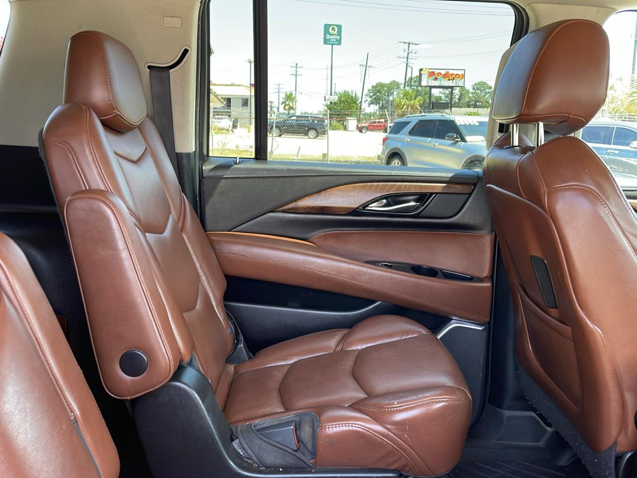 Cadillac Escalade ESV 4WD 4dr Luxury 2020