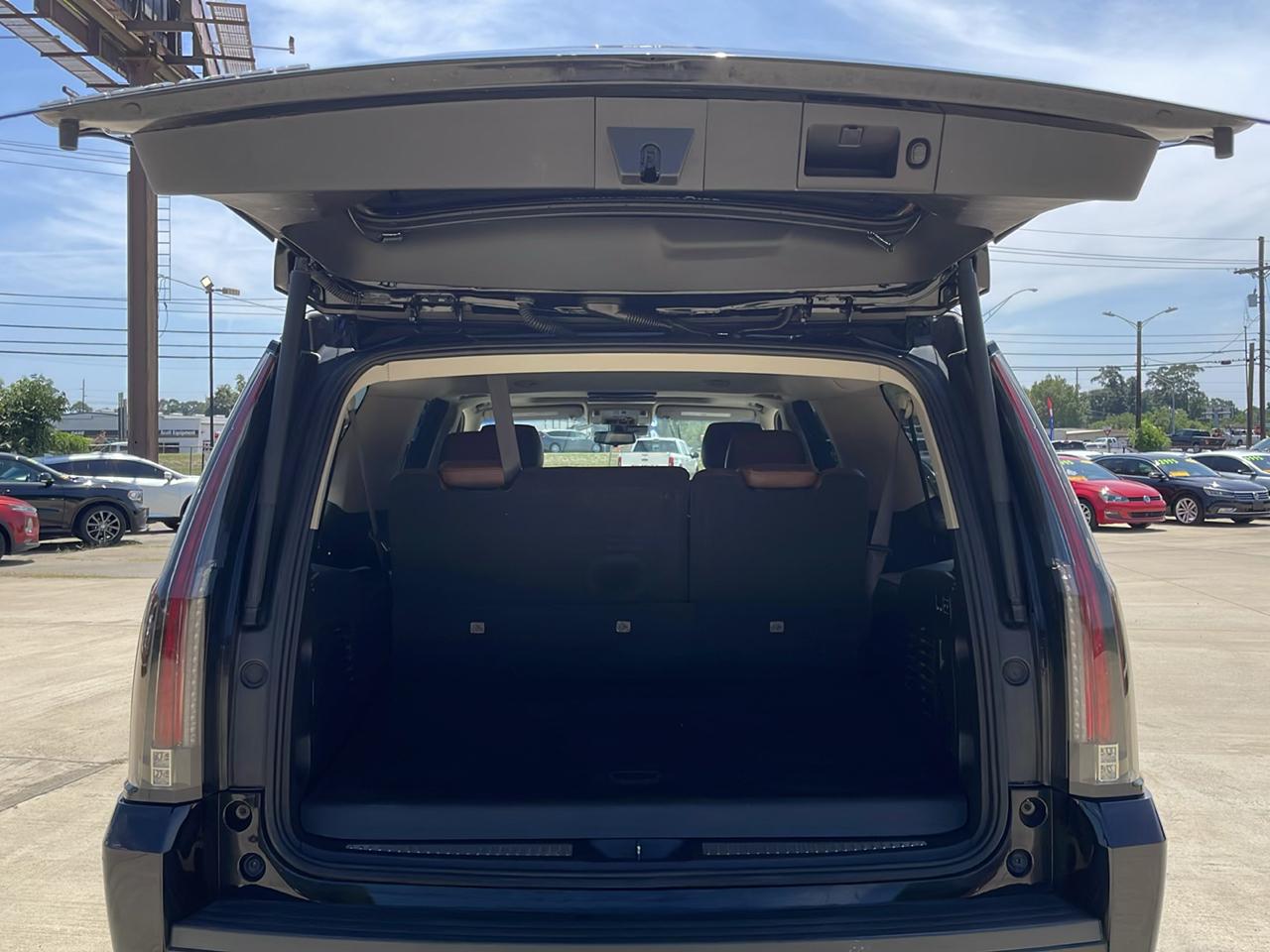 Cadillac Escalade ESV 4WD 4dr Luxury 2020