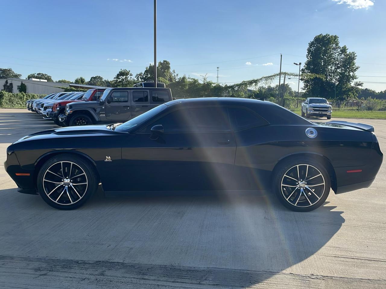 Dodge Challenger 2dr Cpe R/T Scat Pack 2015