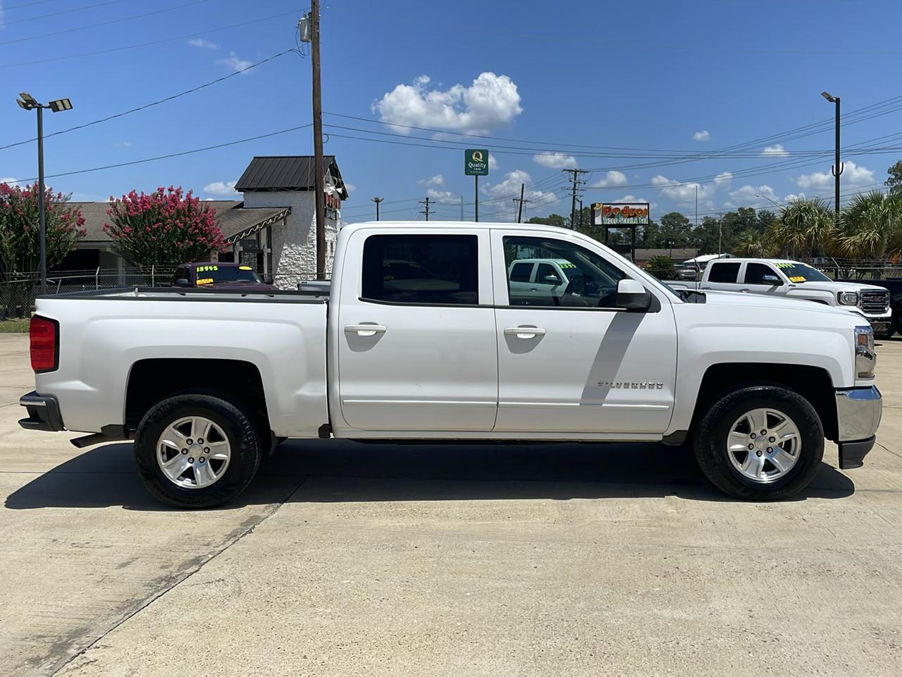 Chevrolet Silverado 1500 2WD Crew Cab 143.5" LT w/1LT 2017