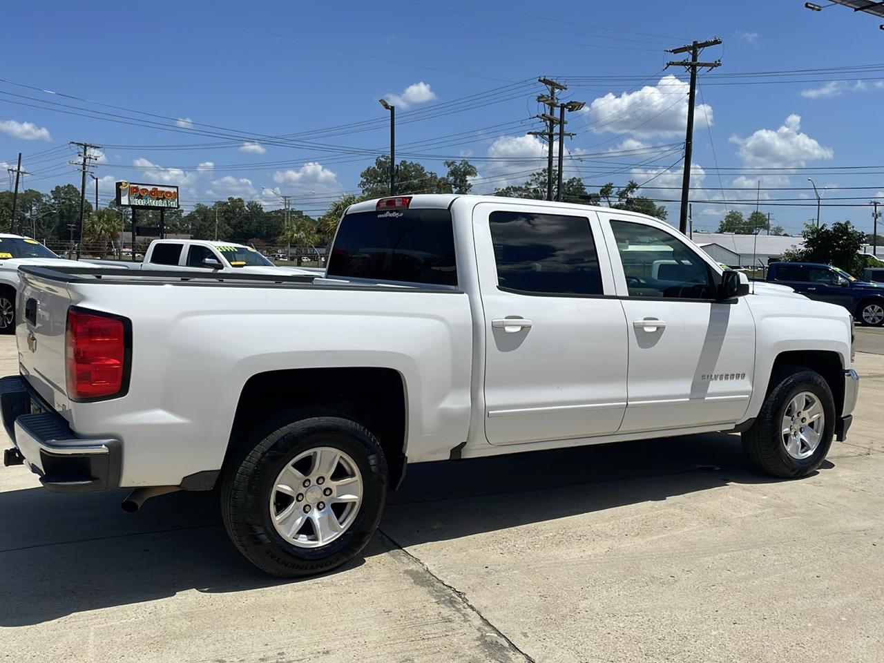 Chevrolet Silverado 1500 2WD Crew Cab 143.5" LT w/1LT 2017