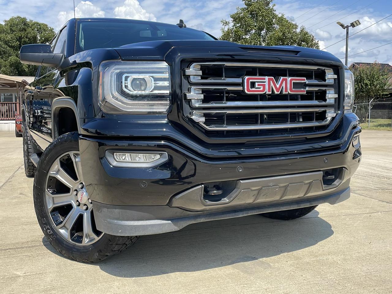 GMC Sierra 1500 4WD Crew Cab 143.5" SLT 2018