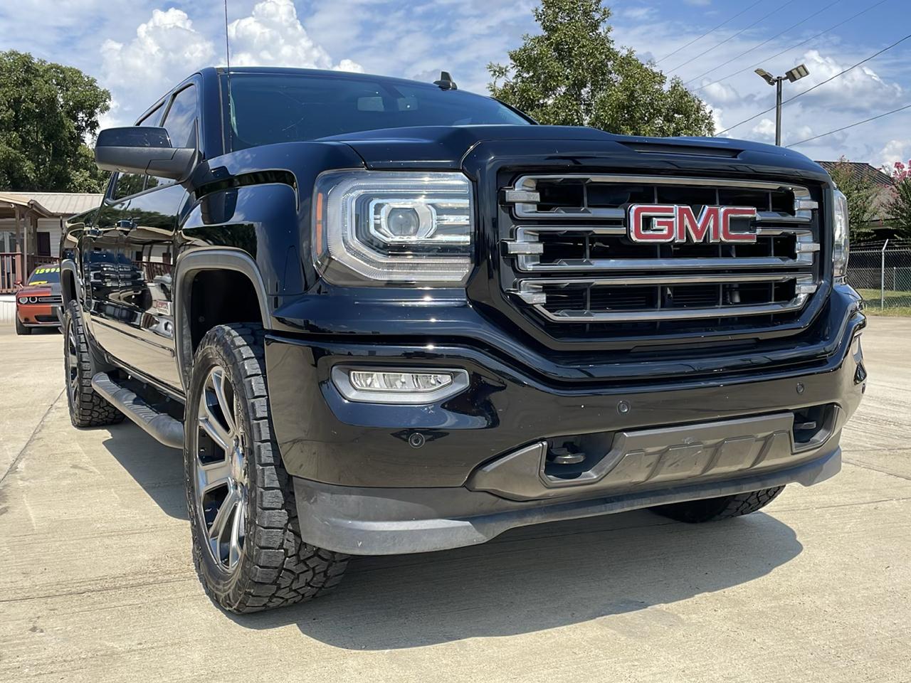 GMC Sierra 1500 4WD Crew Cab 143.5" SLT 2018