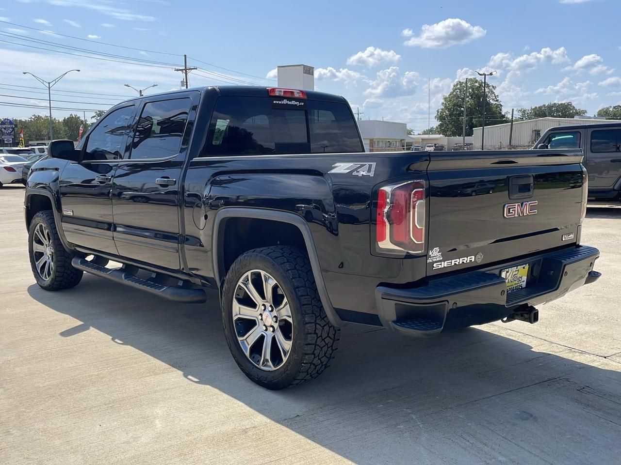 GMC Sierra 1500 4WD Crew Cab 143.5" SLT 2018