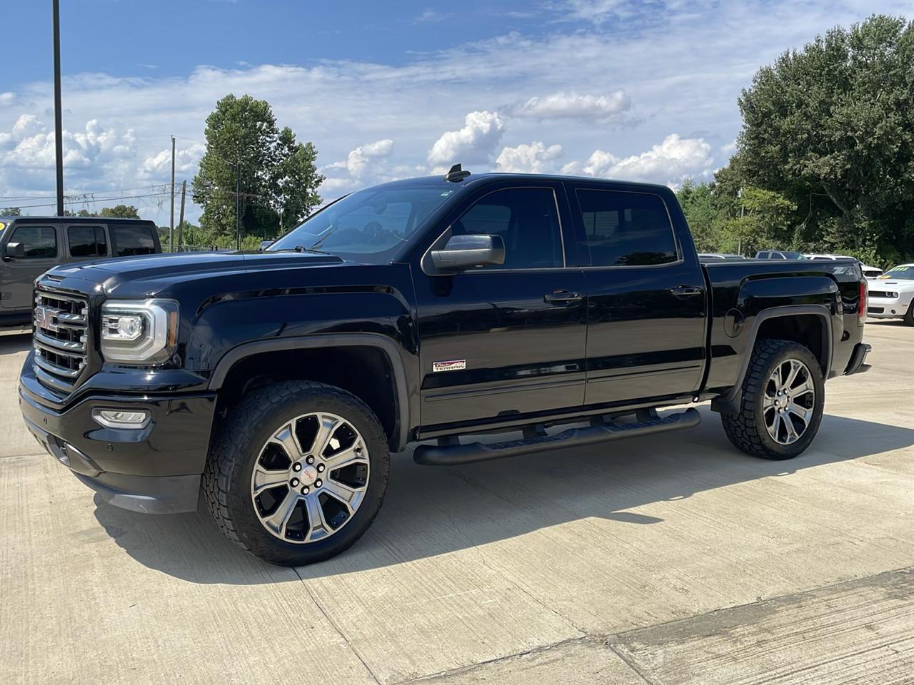 GMC Sierra 1500 4WD Crew Cab 143.5" SLT 2018