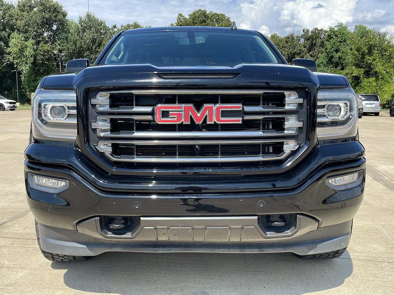 GMC Sierra 1500 4WD Crew Cab 143.5" SLT 2018