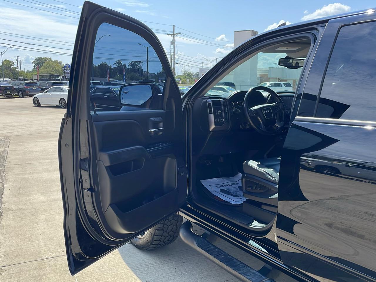 GMC Sierra 1500 4WD Crew Cab 143.5" SLT 2018