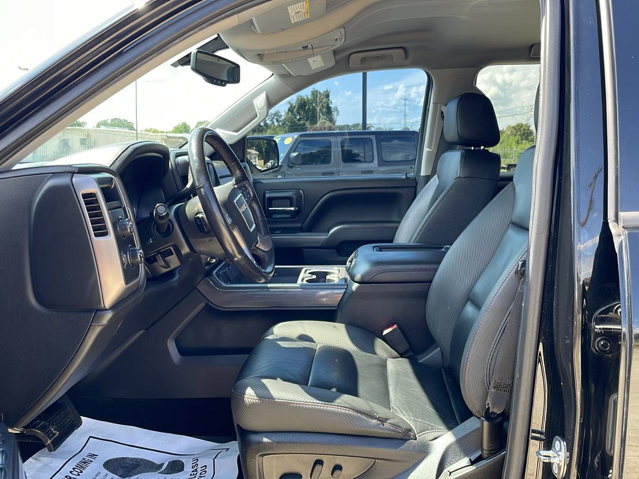 GMC Sierra 1500 4WD Crew Cab 143.5" SLT 2018