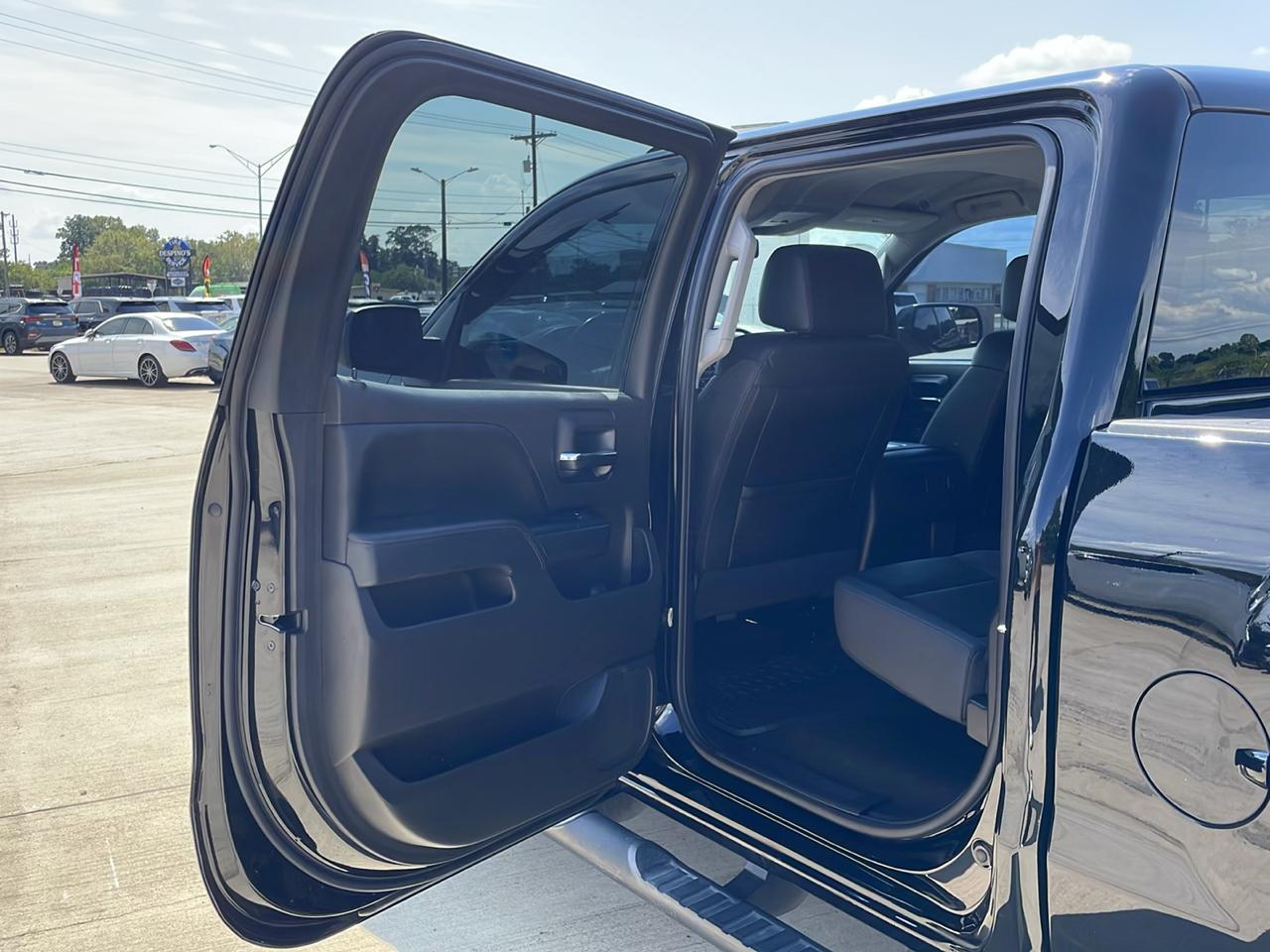 GMC Sierra 1500 4WD Crew Cab 143.5" SLT 2018