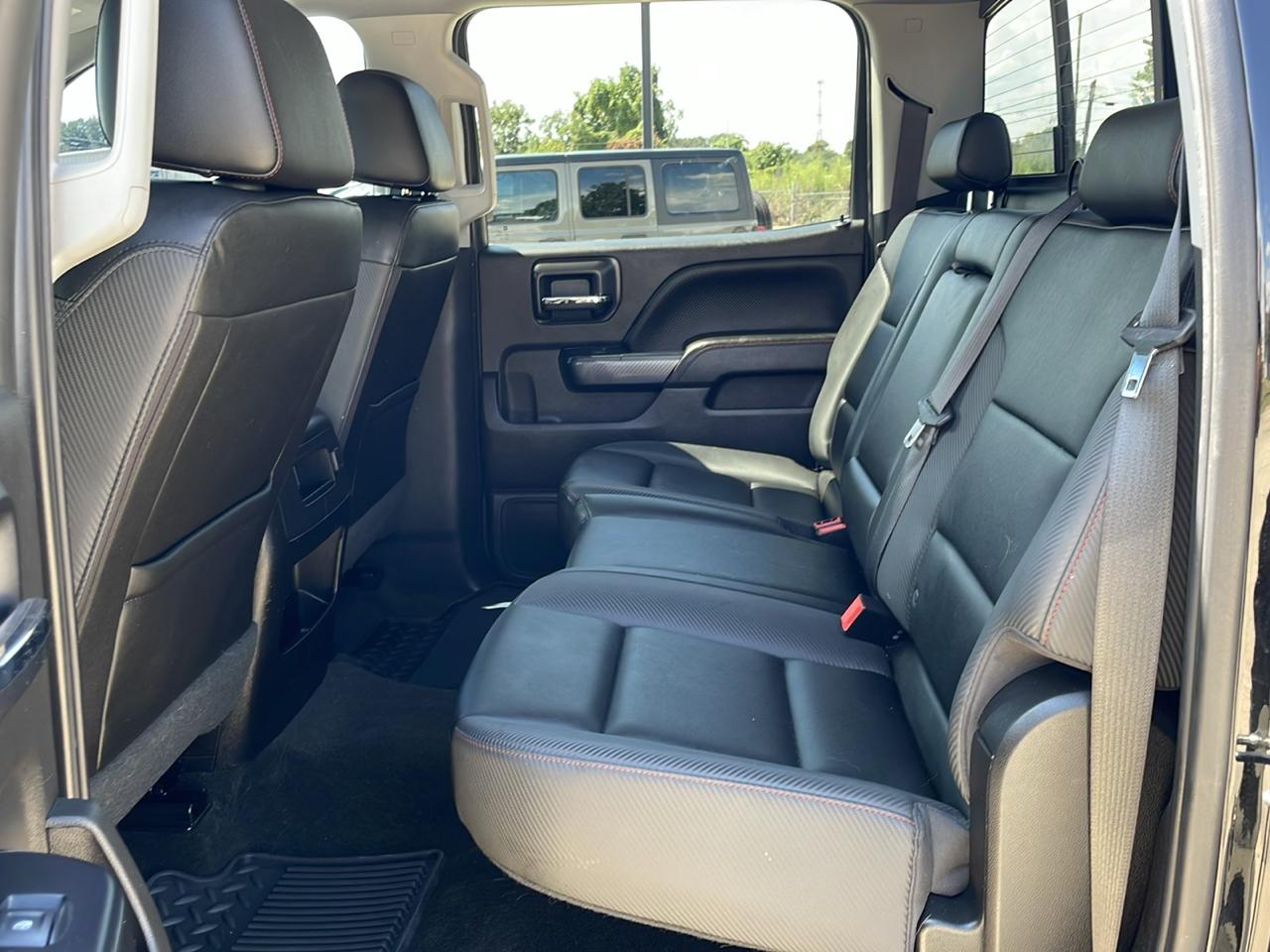 GMC Sierra 1500 4WD Crew Cab 143.5" SLT 2018