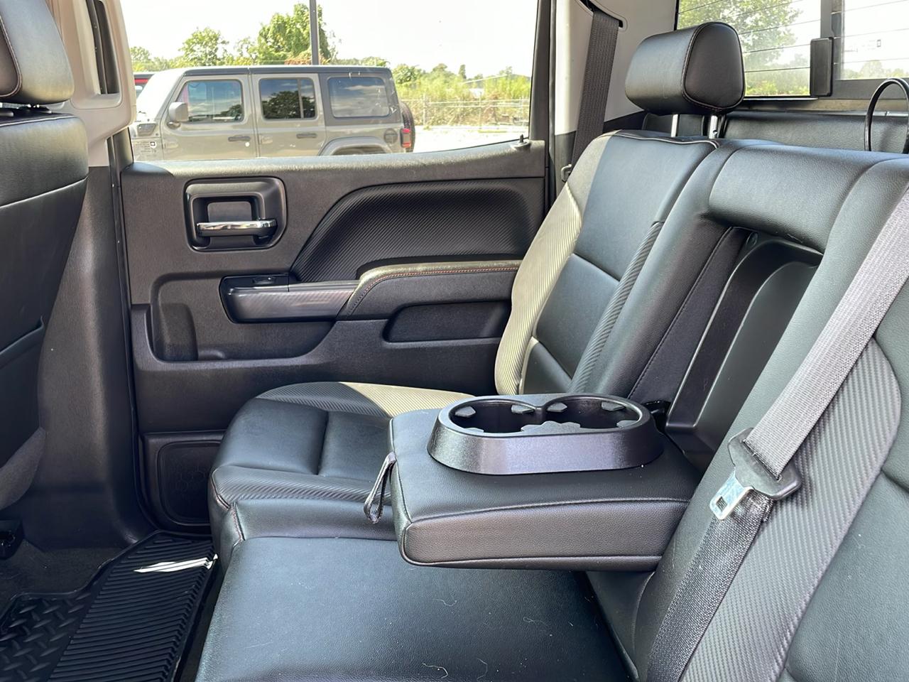GMC Sierra 1500 4WD Crew Cab 143.5" SLT 2018