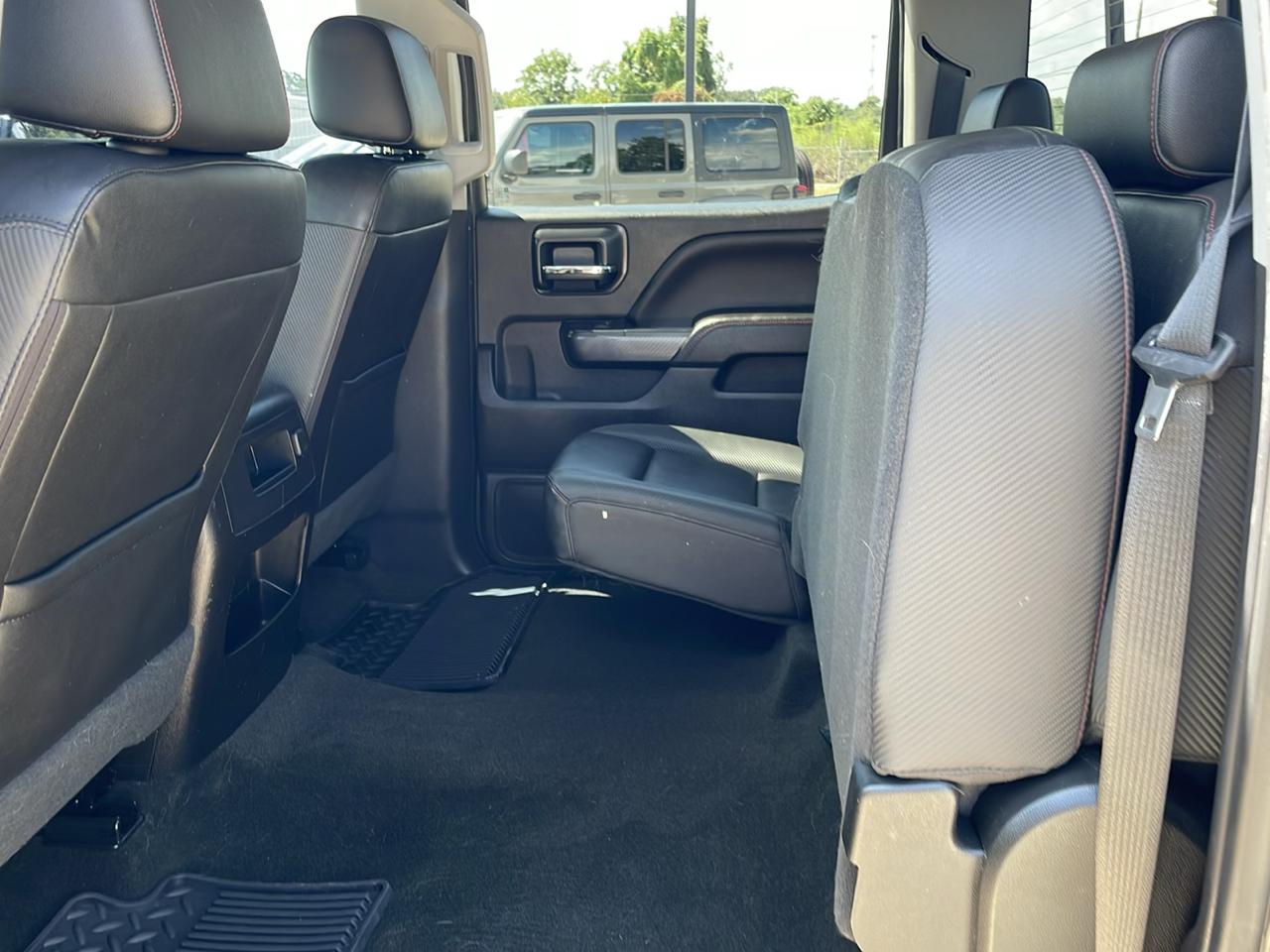 GMC Sierra 1500 4WD Crew Cab 143.5" SLT 2018