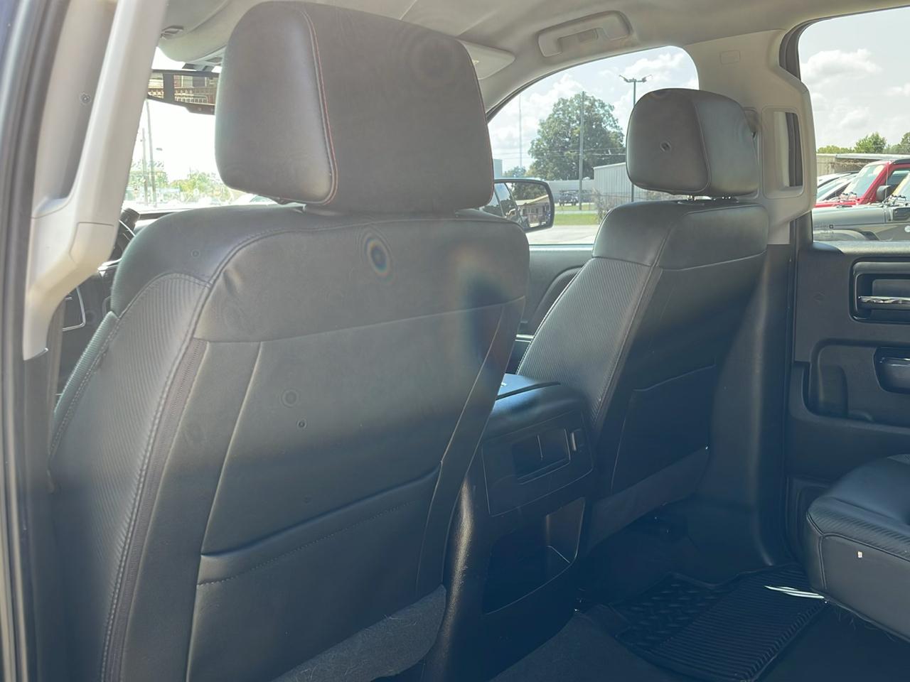 GMC Sierra 1500 4WD Crew Cab 143.5" SLT 2018