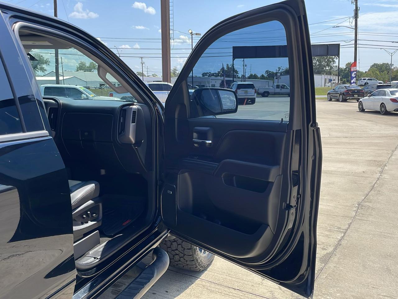 GMC Sierra 1500 4WD Crew Cab 143.5" SLT 2018