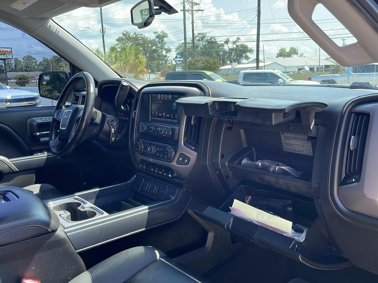 GMC Sierra 1500 4WD Crew Cab 143.5" SLT 2018