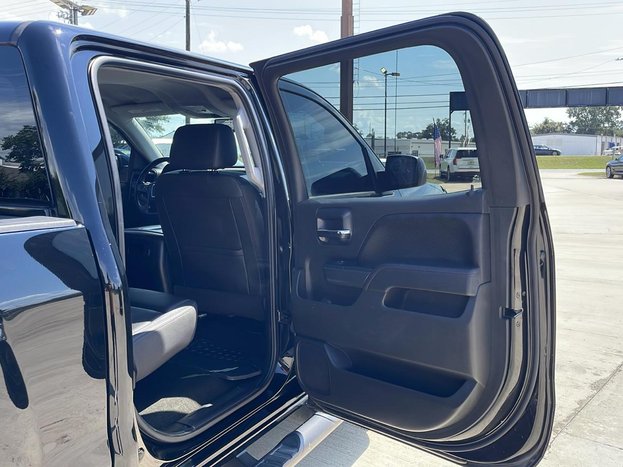 GMC Sierra 1500 4WD Crew Cab 143.5" SLT 2018